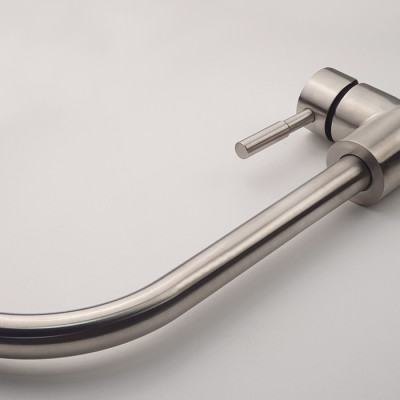 Vòi rửa chén nóng lạnh Inox SUS 304 nguyên khối Eurolife EL-KM09 (Trắng vàng)