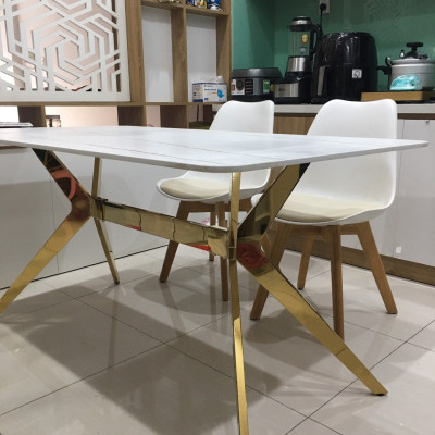 Bàn ăn đá ceramic tia chớp 1m4 tặng kèm 2 ghế eames nệm