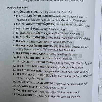 Chỉ dẫn tra cứu và áp dụng pháp luật về xử lý vi phạm hành chính  (được sửa đổi, bổ sung năm 2020) - Quyển 1 