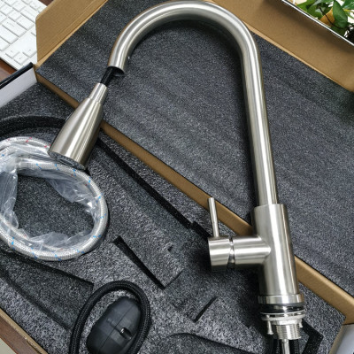 Vòi rửa bát Valenza sus304 nóng lạnh rút dây 01