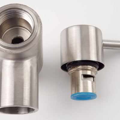 Vòi rửa chén lạnh âm tường Inox SUS 304, cần lò xo Eurolife EL-RC10 (Trắng vàng)