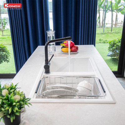 Vòi rửa bát nóng lạnh xoay 360 độ KONOX Felix Black, bề mặt xử lý mạ PVD Granite, lõi hợp kim đồng 61% tiêu chuẩn Châu Âu CW617N