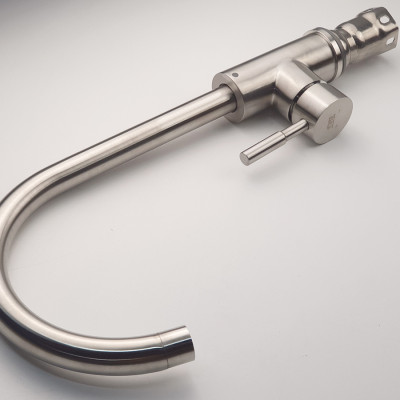 Vòi rửa chén nóng lạnh Inox SUS 304 nguyên khối Eurolife EL-KM09 (Trắng vàng)