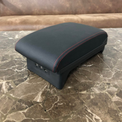 Hộp tỳ tay ô tô Mitsubishi Xpander cao cấp tích hợp 3 cổng USB XPD-NK