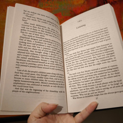 Sách - Momo by Michael Ende/Children