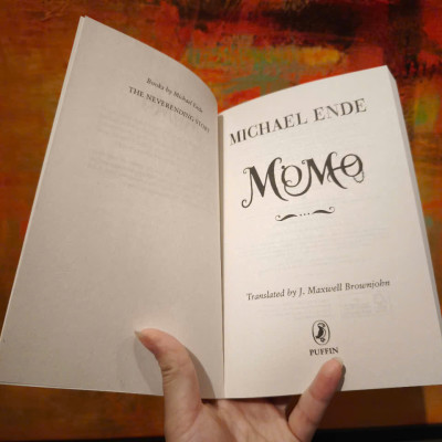 Sách - Momo by Michael Ende/Children