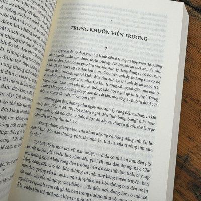  ĐƯỜNG CÂY SỒI – Trương Vỹ – Đỗ Văn Hiểu dịch – NXB Hội Nhà Văn