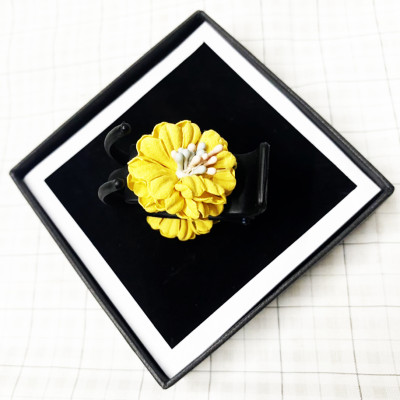 Kẹp tóc sau - Kẹp tóc hoa cúc vàng