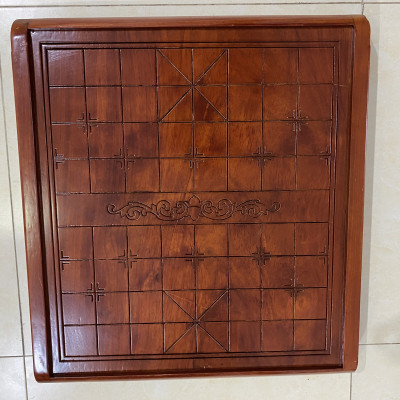 Bộ Bàn Cờ Tướng Cuốn Thư  Gỗ Hương 3 Đúc KT 55 x 60 x 7 cm. Quà Tặng Cao Cấp