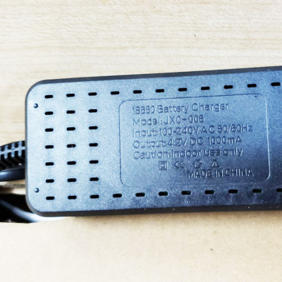 Bộ Sạc Pin Đôi 18650 3.7V ( Sạc 2 Pin Cùng Lúc - Có Mạch Bảo Vệ Pin) 