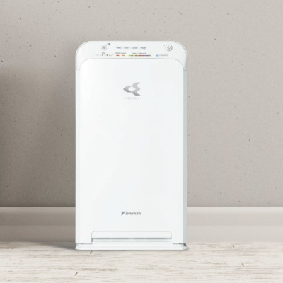 Máy Lọc Không Khí Daikin MC55UVM6 Công nghệ Streamer 3C Tích Hợp Ion Plasma Lõi Lọc Tuổi Thọ Lên Đến 10 Năm Diệt Khuẩn Và Lọc Sạch 99,97% Bụi Bẩn, Diện Tích Sử Dụng 40 m2, Công Suất 37W - Hàng Chính Hãng