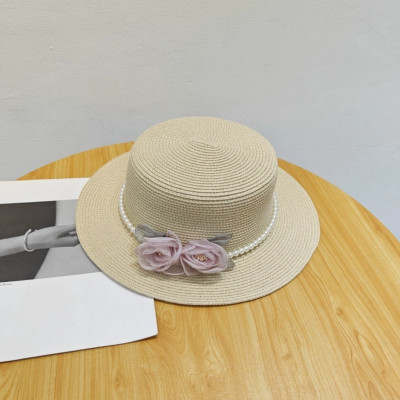 Nón mũ rộng vành nhỏ chất liệu cói mũ rộng vành đi biển phối đai ngọc trai nhân tạo gắn 2 hoa màu hồng xinh mẫu mới thời trang Hàn Quốc dona24082508