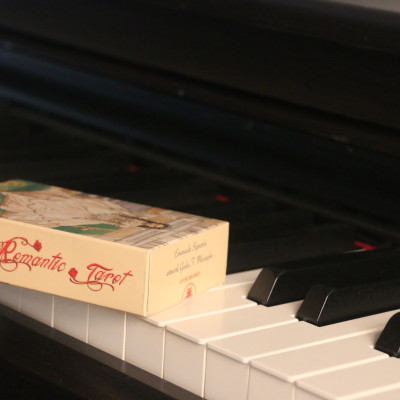 Bài Romantic Ta rot