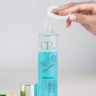 Bộ sản phẩm làm sạch sâu nước tẩy trang & sữa rửa mặt dược liệu Thanh Mộc Hương chính hãng