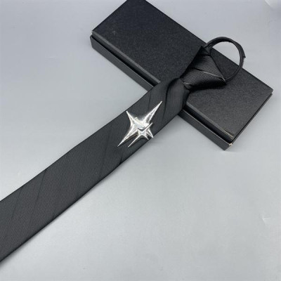 Cà vạt nam màu đen thắt sẵn mẫu kẻ nổi đính sao ánh sáng