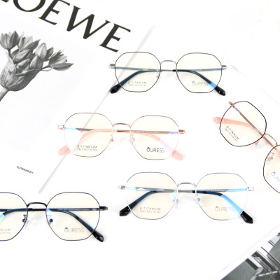 Gọng kính Titanium cao cấp thời trang nam nữ Ouress 2827