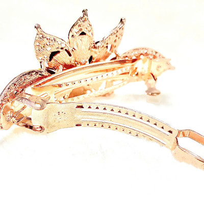 Kẹp Tóc Sườn, Kẹp Tóc Sau Đính Đá Hình Bông Hoa - Món Quà Tuyệt Vời Dành Tặng Mẹ Và Bà Yêu Thương Nhất