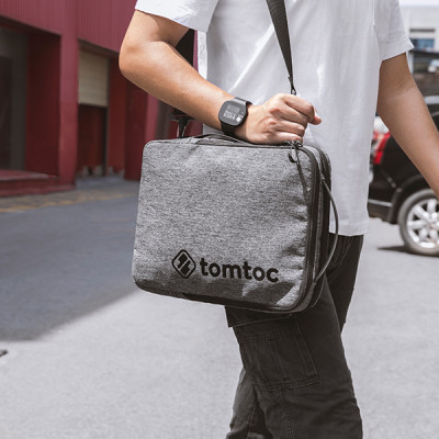 TÚI ĐEO CHÉO TOMTOC (USA) URBAN SHOULDER BAGS FOR ULTRABOOK 15″ GRAY (H14-E02G)