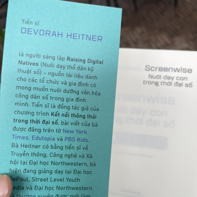 SCREENWISE – NUÔI DẠY CON TRONG THỜI ĐẠI SỐ – Devorah Heitner – Bùi Trà My và Nguyễn Thu Thảo dịch – Nhã Nam – NXB Phụ Nữ (Bìa mềm)