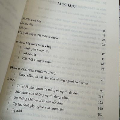 GÓC TỐI VÀ TƯƠNG LAI CỦA CHỦ NGHĨA TƯ BẢN - Anne Case, Angus Deaton - Tô Hoàng Việt Linh, Trần Hồng Liên, Trịnh Anh Minh dịch - NXB Chính Trị Quốc Gia Sự Thật.
