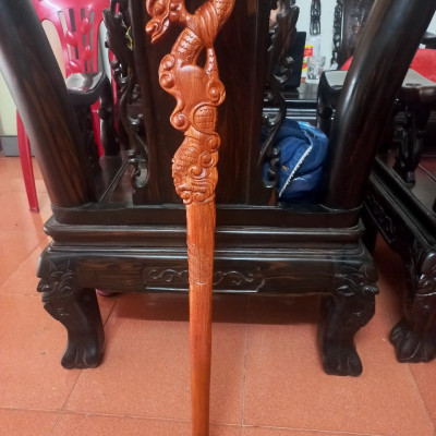 Gậy batong dành cho người già ,( Người cao tuổi ) Bằng gỗ hương đá đk dài 1m20x13×5cm