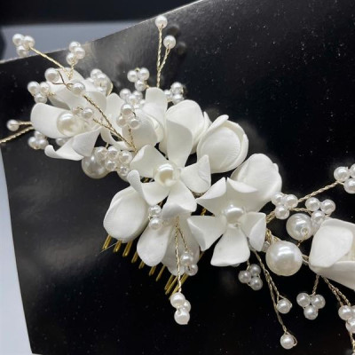 Cài tóc cô dâu hoa đất sét trắng có sẵn xược cài mã 004 - 18cm