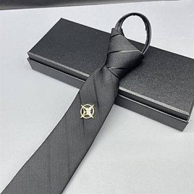 Cà vạt nam thắt sẵn 6cm màu đen hoạ tiết gắn tag cài thời trang 2024