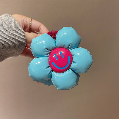 Kẹp càng cua Hình Bông Hoa tinh nghịch trẻ trung phá cách ấn tượng