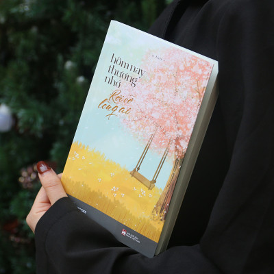 Sách Hôm Nay Thương Nhớ Rơi Vỡ Lòng Ai (AZ)