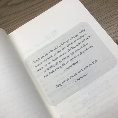 Chatter - Trò chuyện với chính mình: Tiếng nói nội tâm quyết định cuộc đời của bạn (The Voice in Our Head, Why It Matters, and How to Harness It) - Tác giả: Ethan Kross