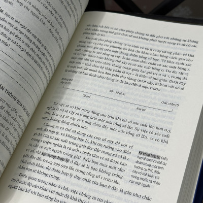 TƯ DUY PHẢN BIỆN - ĐỂ KHÔNG BỊ THAO TÚNG TÂM LÝ - Tom Chatfield - Khánh Trang dịch - (bìa mềm)