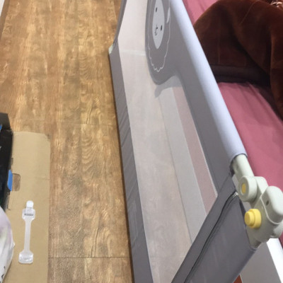 Bộ 02 thanh chắn/ chặn giường 1m8 và 2m UMOO Bản Nâng Cấp 2021, trượt 01 bên tiện lợi khi sử dụng