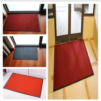 ( Hàng Cao Cấp ) Thảm chùi chân đế chống trượt dạng sọc Stripmate Màu Xám đen / Xám đỏ - Nhiều Size ( Tặng Chổi Phất Bụi )