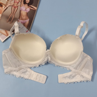 [BST mới] Áo lót ren nữ nâng ngực đệm mút dày 3cm Vicci AV.02 cúp xéo có gọng siêu nâng ngực, dây vai có thể tháo rời, chất liệu ren dệt mềm mịn, họa tiết hoa tinh tế