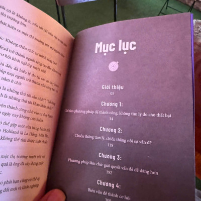 BÊN NGOÀI CHIẾC HỘP - PHƯƠNG PHÁP LUÔN NHIỀU HƠN VẤN ĐỀ – Ngô Cam Lâm – Vũ Bích dịch – Az Việt Nam - NXB Thế Giới