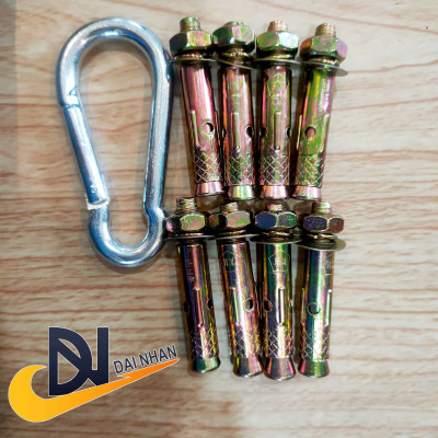 Khung treo bao cát boxing DAI NHAN, làm bằng thép chắc chắn, sơn tĩnh điện đen nhám, tặng đầy đủ phụ kiện lắp đặt