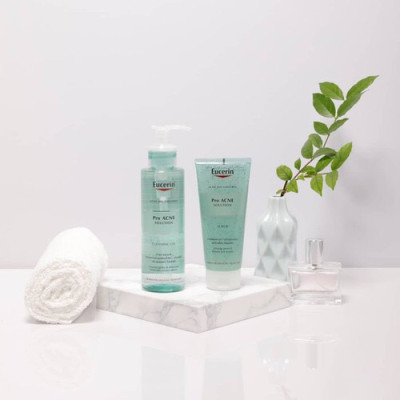 Tẩy Tế Bào Chết Ngăn Ngừa Mụn Eucerin (100ml)