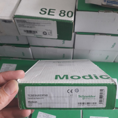 TCSESU033FN0 - Bộ chuyển mạch Ethernet công nghiệp 3 cổng Schneider