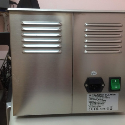 Bể rửa siêu âm GTsonic D3-3 lít, công nghệ sóng siêu âm hiện đại, làm sạch nhanh vết bẩn và cặn bám, tích hợp chức năng đuổi khí và gia nhiệt, phù hợp vệ sinh trang sức, mắt kính, đồng hồ, linh kiện điện tử – Hàng chính hãng