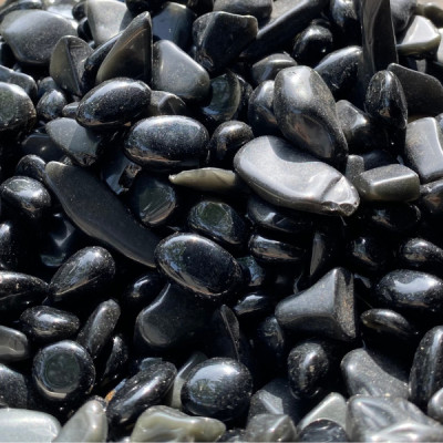 Đá bồ kết đen NHASAN màu đen huyền bí mang lại tài lộc và vận may