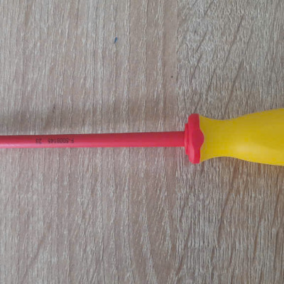 Tua vít đầu sao torx T10 x 181mm cách điện 1000V VDE SATA 61802