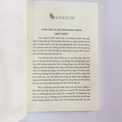 Combo 2 cuốn: Làm Thế Nào Để Ôm Một Chú Nhím - 12 Bí Quyết Kết Nối Với Trẻ Vị Thành Niên + Chưa Một Lần Đau Sao Là Tuổi Trẻ