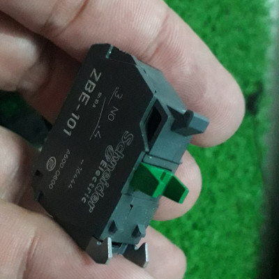Tiếp điểm ZBE101 ZBE-101 Schneider - 1NO Chính hãng