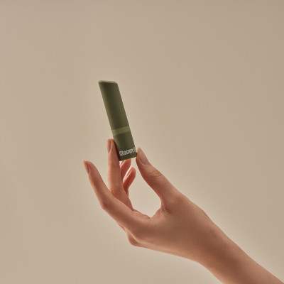 Son dưỡng môi thuần chay có màu GLAMRR Q V​E​G​A​N S​U​P​E​R L​I​P B​A​L​M 4.5g by Gilaa