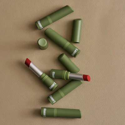 Son dưỡng môi thuần chay có màu GLAMRR Q V​E​G​A​N S​U​P​E​R L​I​P B​A​L​M 4.5g by Gilaa