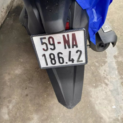 Ốp biển số Sơn CARBON gắn nhiều loại xe máy Sirius Wave Dream Rsx Exciter Winner Sonic PCX SH...