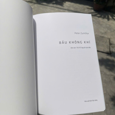 Sách - Bầu không khí ( Tặng kèm sổ tay xương rồng )