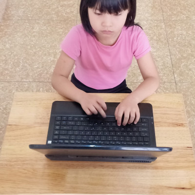 Bàn Học Sinh Gấp Gọn