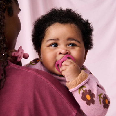 Ty Ngậm Silicon Siêu Nhẹ Cho Bé Tommee Tippee Ultra Light 6-18 Tháng (Vỉ Đôi)