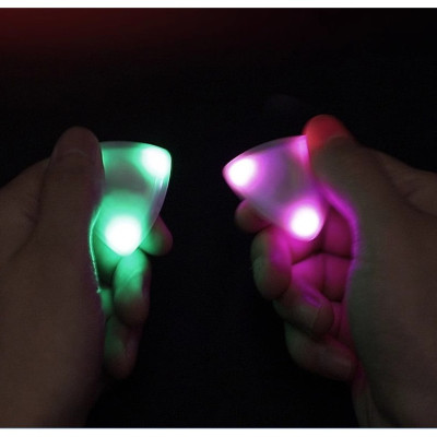 Phím Gảy Đèn Led Phát Sáng 3 Trong 1  I Phím Gảy Phát Sáng Đàn Guitar ,Bass, Electric GUitaI MIếng Gảy Đàn Có Đèn 3 Size